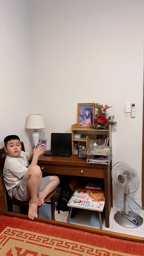 Sản phẩm chắc chắn, dễ lắp ráp, phù hợp với không gian nhỏ, tăng diện tích sử dụng. Giá bán hợp lý.