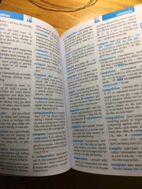 Từ điển này mình thấy phù hợp với các bạn hs,sv. Giải thích nghĩa bằng cả tiếng anh và tiếng Việt. Nhỏ gọn tiện mang đi. Sách chính hãng, có tem 🙂