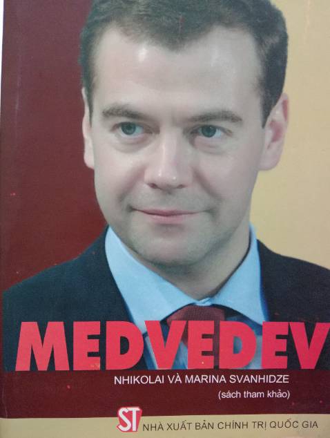 Sách chuẩn tem nxb nhưng hơi cũ