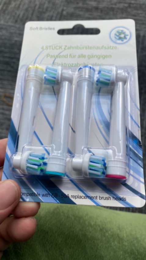 Hàng không đúng hình ảnh băn 
Trên hàng có chữ OraB và có hộp nhưng nhận hàng không có . Mình chọn loại có hộp mắc hơn 20k cuối cùng nhận hàng giá shop bán 83k. Buồn

Sản phẩm bán không đúng hình quảng cáo