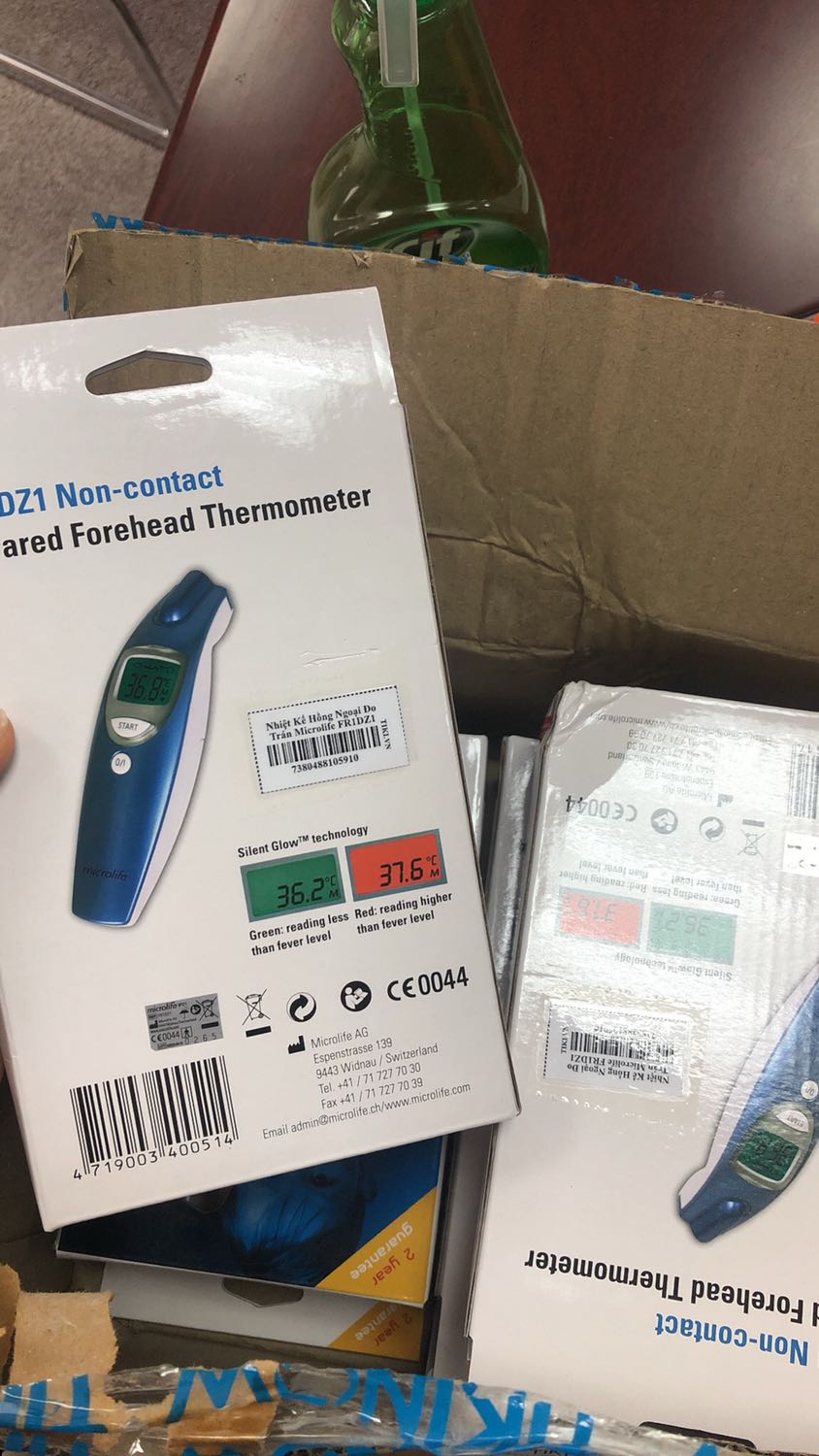 Không hiểu tiki sao lại nhồi nhét 4 sp trong 1 chiếc hộp chật ních, mua về đã móp méo thế này rồi. Mình còn f ship đi xa.