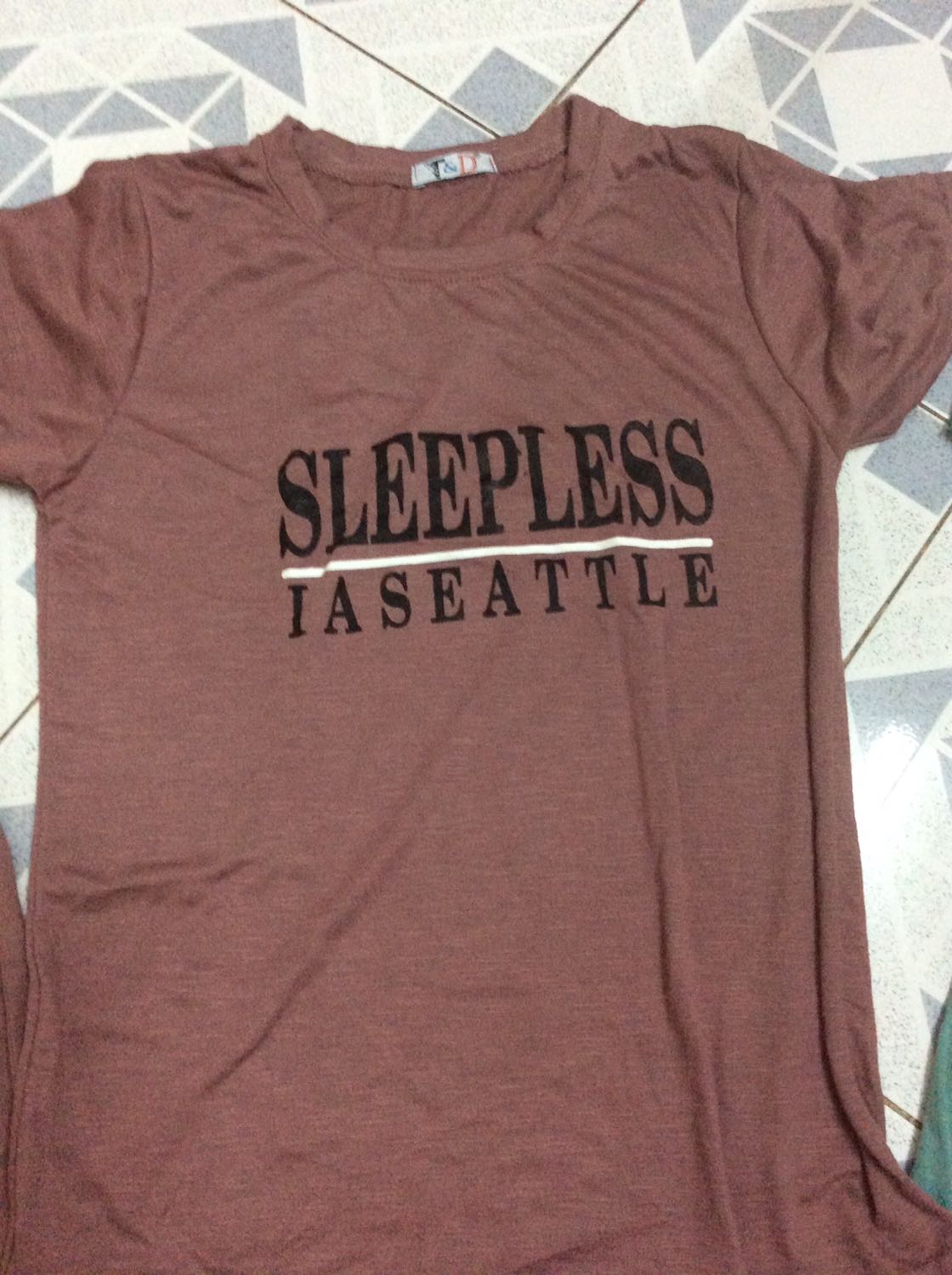 Tôi mua 2 Áo XXL sao giao áo nhỏ xíu  vậy shop, nhỏ hơn cái L nữa , đổi cái khác đc khg