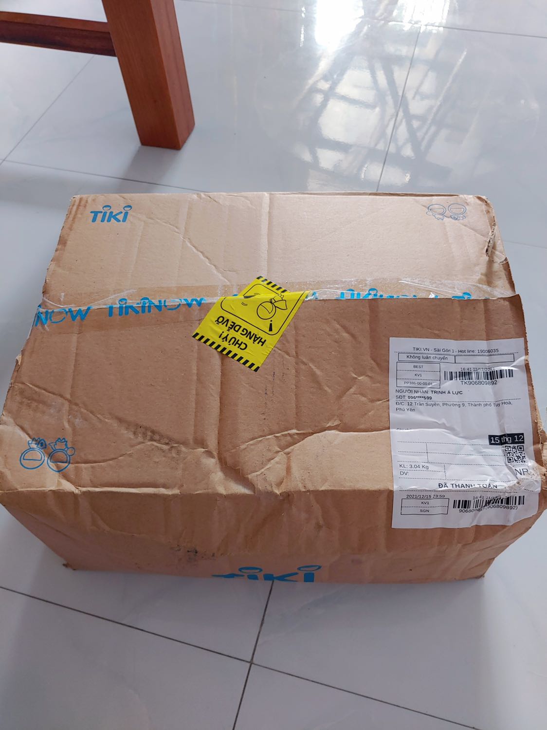 giao hàng nhanh, khăn mềm lắm, hơi nhỏ so với khăn đa năng, nhưng mà đc cái màu sắc tươi tắn xinh hơn hẳn khăn đa năng, nói chung là ưng lắm