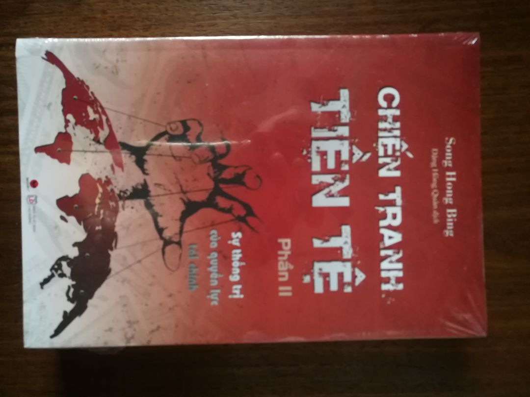 Sách bảo quản, bao bọc rất kĩ, nội dung rất hay và thú vị.
Nhưng do sai hẹn nên chỉ 4*, ghi t6 hàng tới nhưng tới cn mình mới nhận được hàng.