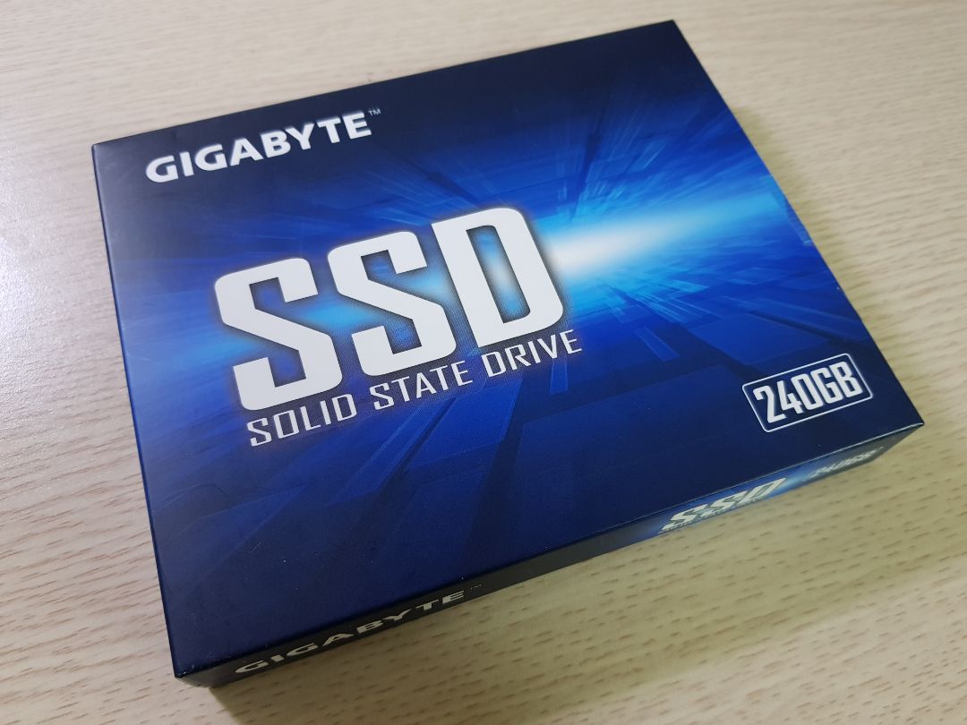 Box đẹp, không có dấu hiệu cậy tem. Mình mua cho em gái nên không có thời gian *** nhiều, nhưng cảm thấy tương đối yên tâm khi thấy tình trạng hộp. Box đẹp, không có dấu hiệu cậy tem. Mình mua cho em gái nên không có thời gian *** nhiều, nhưng cảm thấy tương đối yên tâm khi thấy tình trạng hộp.