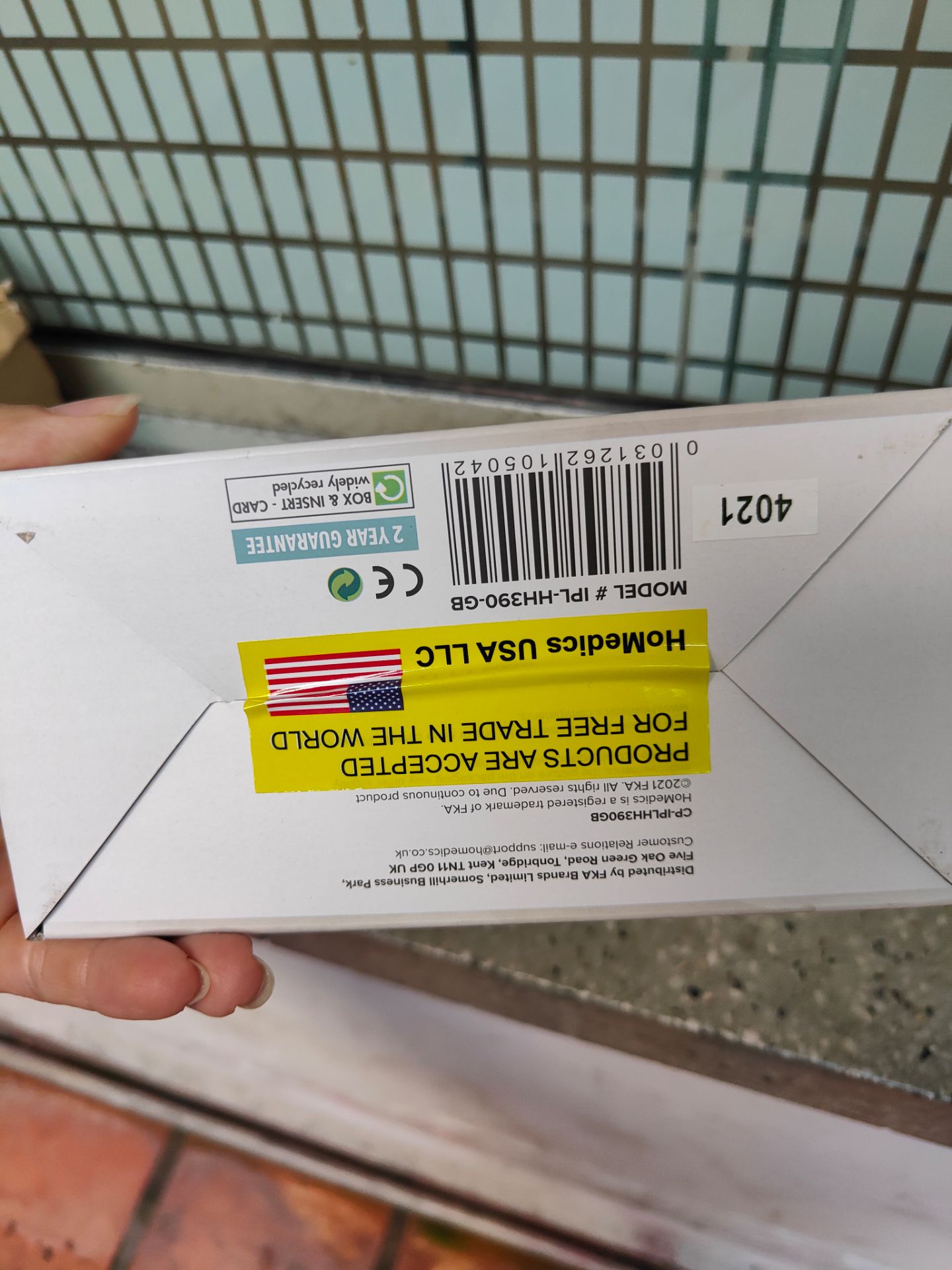 Mình đã nhận hàng đủ seal. đóng gói kĩ. đặt hộ nên để cho bà chị sài thử ok có gì cập nhật lại nhé