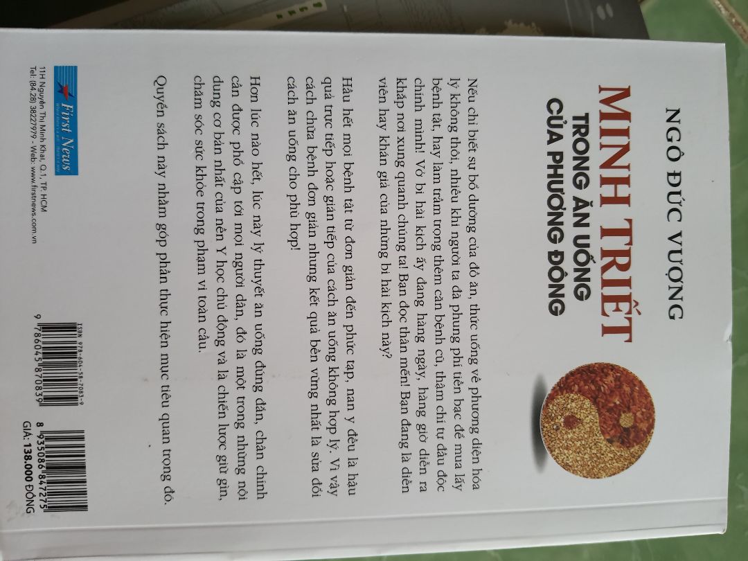 Nói về lợi ích của việc ăn chay, thiền,... có nhiều sự ảnh hưởng từ phật giáo, có nhiều sách cũng nói về những vấn đề này rồi. quyển nay như sự tổng hợp, có đưa ra ví dụ nhưng quan điểm cá nhân tôi không quá tin tưởng, có lời khuyên có ích nhưng cũng có 
vài lời khuyên hơi cực đoan