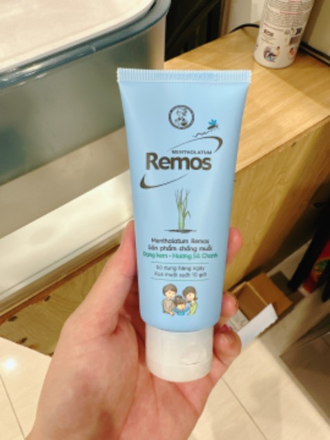 Mình bị mê mùi này, lại chống muỗi hiệu quả. Sg bắt đầu mưa nên mua trữ trc trong nhà. Đóng gói kỹ càng, date xa