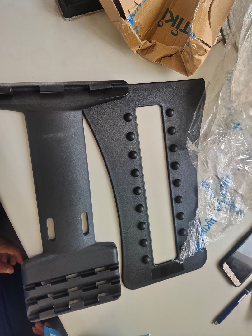 Rốt cuộc là có miếng xốp hay không, nếu không có thì nói rõ trong phần giới thiệu sản phẩm luôn đi để ai đọc cũng hiểu. Nếu thực sự có miếng xốp mà khi gửi hàng thực tế lại không có "THÌ" nhà bán hàng quản lý không tốt. vì đã có rất nhiều người mua hàng và phản ánh tại sao ko có miếng xốp rồi, đối với tôi, có miếng xốp cũng được mà không có cũng được, vì trước khi mua tôi đã nghĩ đến trường hợp này rồi, Không có vẫn xài tốt nha mọi người, đã trải nghiệm rồi. những tôi nói ra đây để nhà bạn hàng khác phục và cải tiến để những người mua sau được hài lòng.
chúc shop ngày càng phát triển.
Thanks & Best Regards.