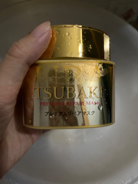 Sản phẩm dùng thấy khá ưng từ lần đầu sử dụng. Tóc mềm mại, mượt mà ngay sau khi apply lên tóc. Cảm giác tóc thích nhất được khoảng 24h sau gội. Shop gói hàng cũng ổn. Nói chung là thích