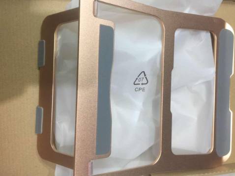 thiết kế đẹp, chắc chắn, có đệm chống trượt, chống xước như mô tả, tông màu đẹp mắt sang trọng. rất ổn áp nhé!