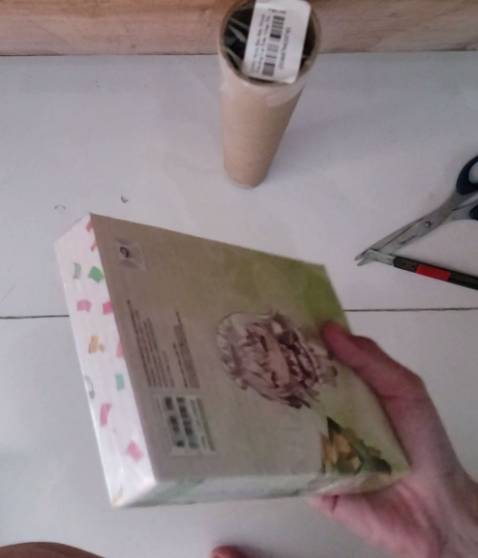 Tiki giao hàng nhanh, mặc dù ko có chống sốc nhưng ko bị df box hay pos Tiki giao hàng nhanh, mặc dù ko có chống sốc nhưng ko bị df box hay pos