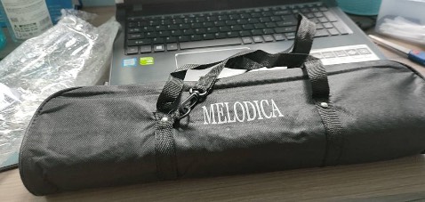 Đặt màu hồng nhưng nt shop nhờ đổi sang màu đen, may nt sớm nên kịp đổi. Quá xịn lu , hàng như hình okk , cách phục vụ của shopp rất okkk, 10đ