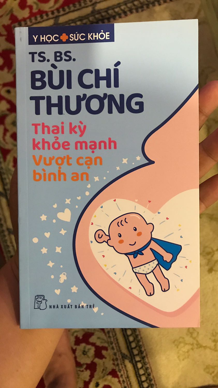 Giá Fahasa giảm sâu quá trời mà Tiki giá vẫn trên cao. Chỉ hài lòng phần giao hàng nhanh chóng thôi. Nếu vậy thì Tiki nên làm việc với đối tác về việc để bill bên trong, như vậy khách hàng mới không cảm thấy mua hớ.
