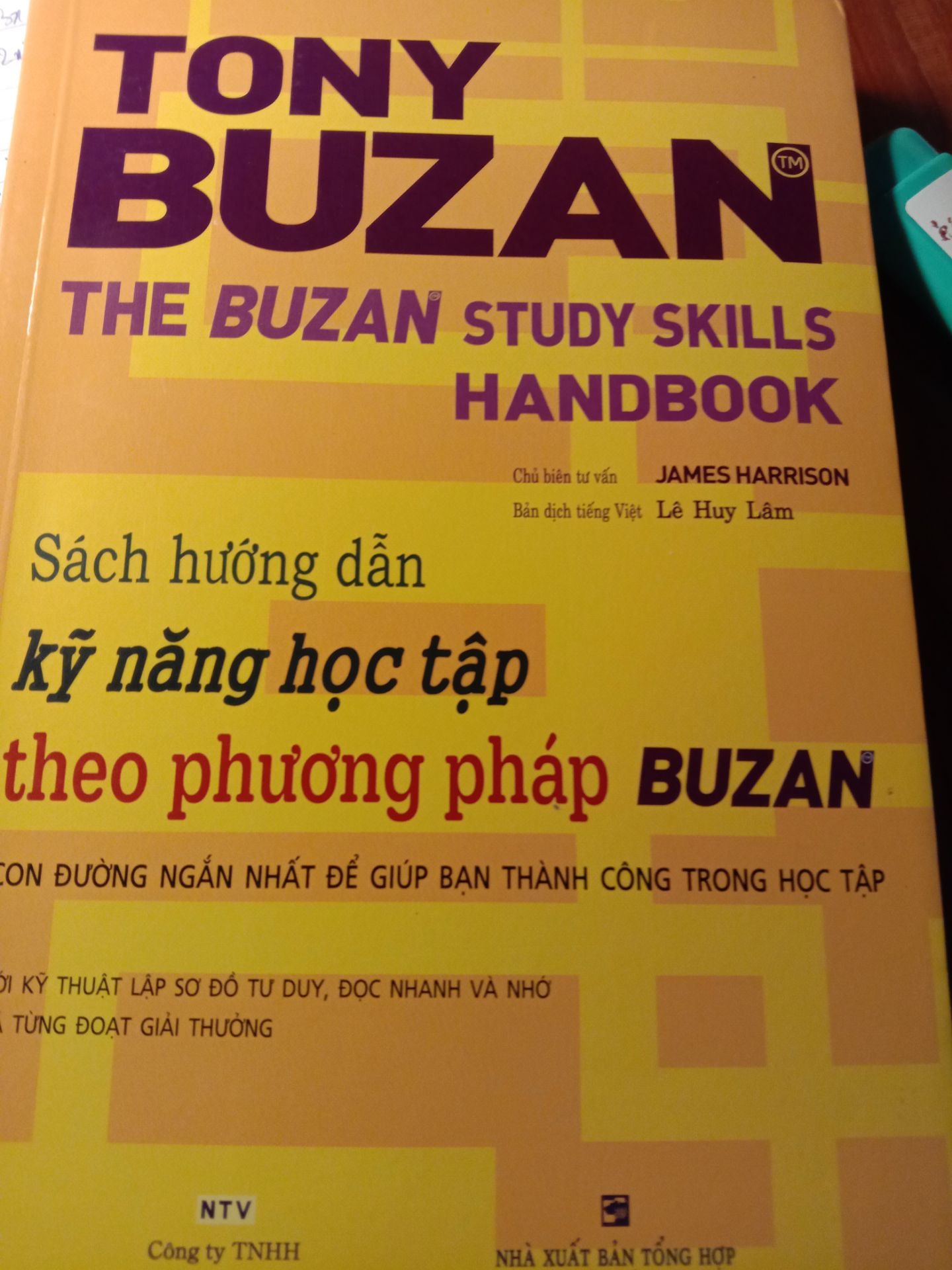 Một cuốn sách rất hay nếu mọi người đang cảm thấy mông lung giữa rất nhiều các phương pháp học khác nhau, giúp bạn nhận thấy những phương pháp học tối ưu nhất. Chất lượng giấy và bìa thì cực kì thích luôn nha.