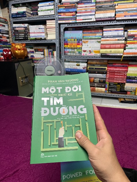 Sách nguyên seal đẹp, nội dung ok. Tái bản L18 năm 2024. Có bookmark