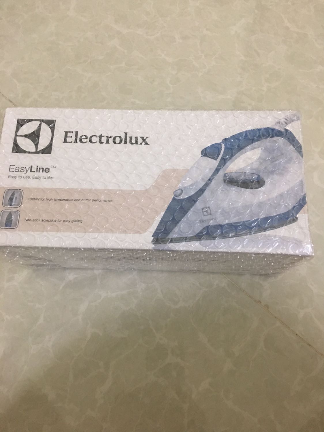 Đóng gói cẩn thận. Hàng đẹp, phù hợp túi tiền.