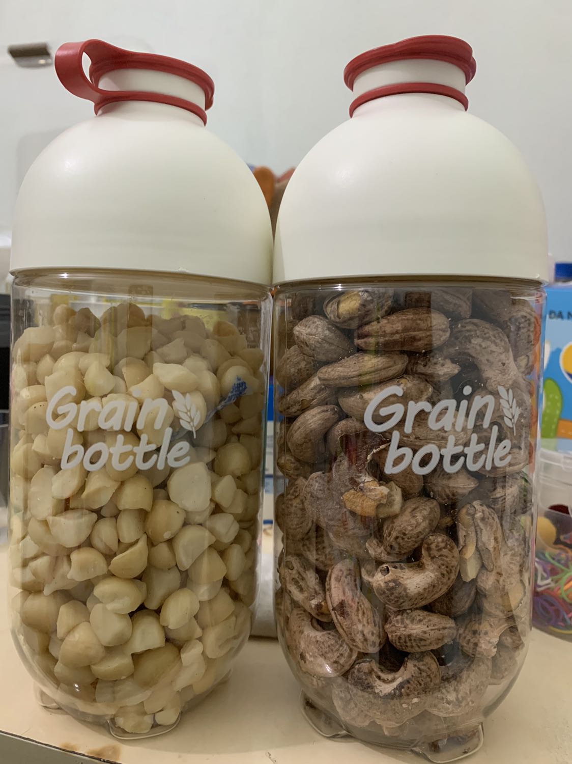 Đóng gói sp cẩn thận, đẹp, giao hàng nhanh.
Dùng đựng hạt khô rất ưng, hài lòng!!!