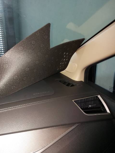 Ok với tầm tiền. Vừa vặn, ngon lành.Nếu khuyến mãi thêm mấy miếng băng keo 2 mặt dán thảm vô taplo nữa là quá ok.