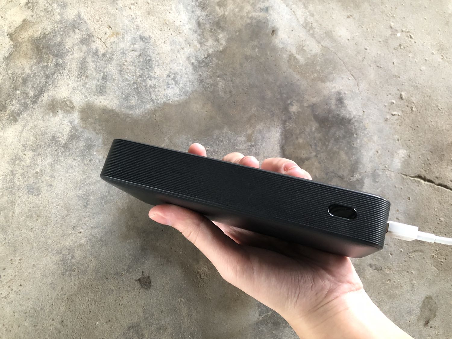 Xài bền nghe mấy ní, pin trâu á, nói chung là yên tâm hơn mấy cái rẻ tiền 100k 200k, nên mua nheeee