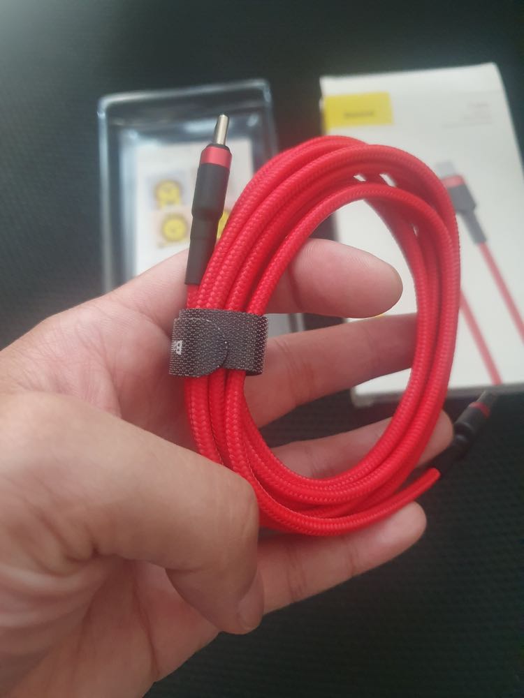 Cáp chắc chắn, sạc khá nhanh. Tiki Giao hàng bao nhanh luôn.