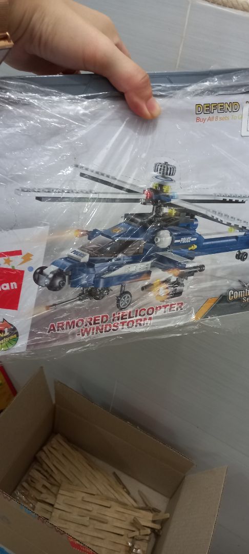 hàng giao nhanh, y hẹn, mình chưa bóc vì để đi tặng, đúng mẫu. ok nè hàng giao nhanh, y hẹn, mình chưa bóc vì để đi tặng, đúng mẫu. ok nè