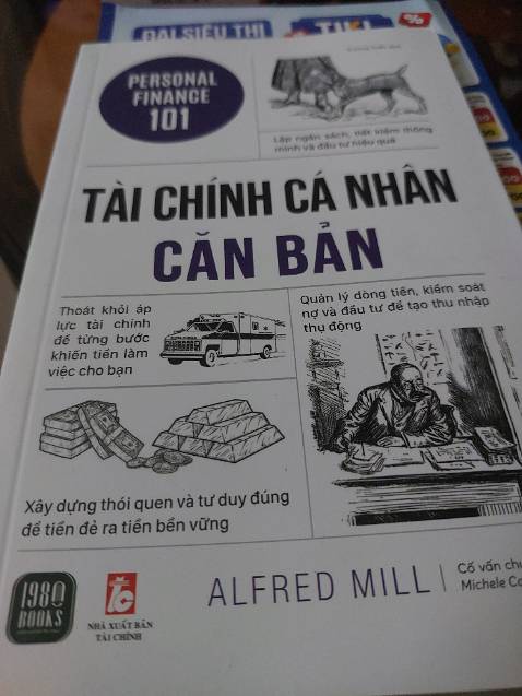 Tài chính cá nhân tập trung vào tiết kiệm, chi tiêu, đầu tư một cách hợp lí.