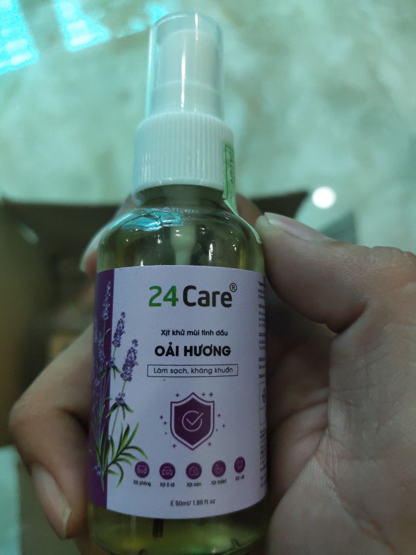 Tui ưng cái mùi này lắm. Trước giờ luôn thích mùi oải hương mà mấy chai xịt phòng oải hương hay thấy bán thì mùi hóa học, xịt một lúc là nhức đầu riêng sản phẩm của shop thì mùi tự nhiên, ngửi dễ chịu thật. Hàng tốt lắm, cảm ơn shop nha!