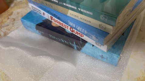 Shop đóng gói cẩn thận và giao nhanh. Sách chính hãng, giá tốt. Sẽ tiếp tục ủng hộ shop ah