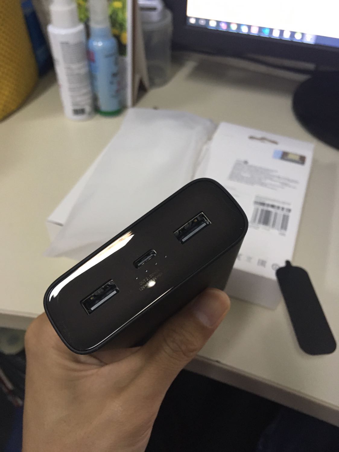 Chưa *** sạc cho laptop nhưng nhìn chung ổn. Gọn, đẹp