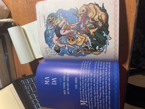 Gói hàng kĩ giao nhanh trong 1 ngày luôn 
Về bìa sách rất ư là đẹp
Tranh vẽ rất dân gian nét xưa rất cuốn 
Giấy bìa màu xịn
Nội dung sách rất chi tiết hay có đủ loại ma dân gian