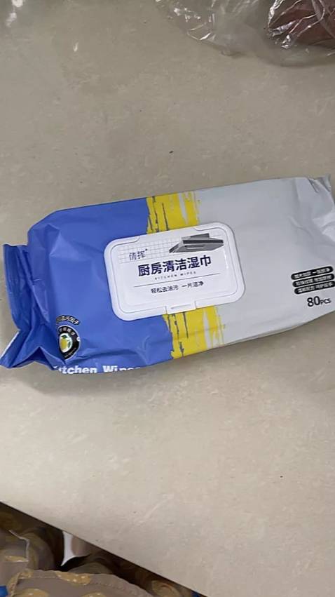 Khăn giấy dày dặn, thành phần an toàn cho da tay, lau sạch , 10 điểm