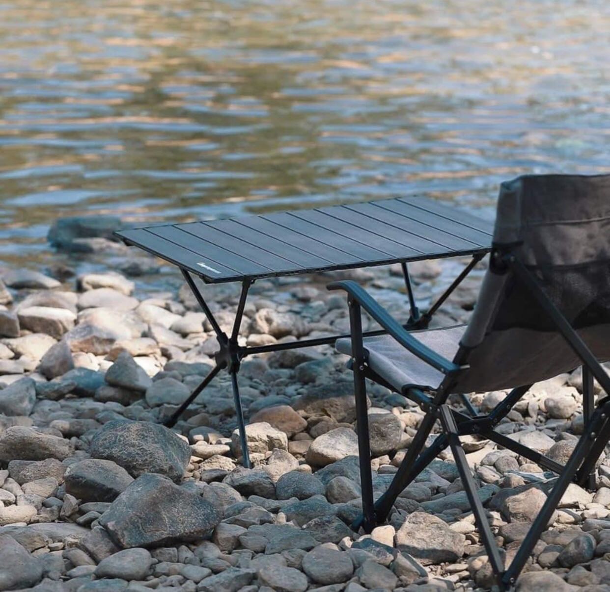 Bàn chắc chắn, như hình, shop đóng hàng cẩn thận nữ