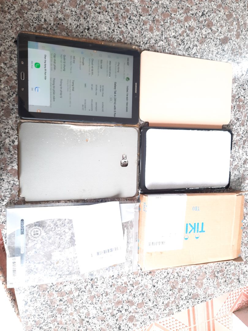 Chào shop,  Tôi có đặt hàng bao da cho máy tính bảng sam sung Tab A  10.1 -2016, nay đã nhận được sản phẩm.  Nhưng bao da nhỏ hơn máy tính của tôi 1cm,  vì vậy tôi đã chụp hình ảnh của sản phẩm và phản ánh tới 18006963, đồng thời cũng gửi tới  emamail của tiki những phản ánh với hình ảnh của sản phẩm. Vì vậy mong shop xem xét và đổi sản phẩm khác cho tôi dùng phù hợp với máy tính của tôi.  Xin chân thành cảm ơn!