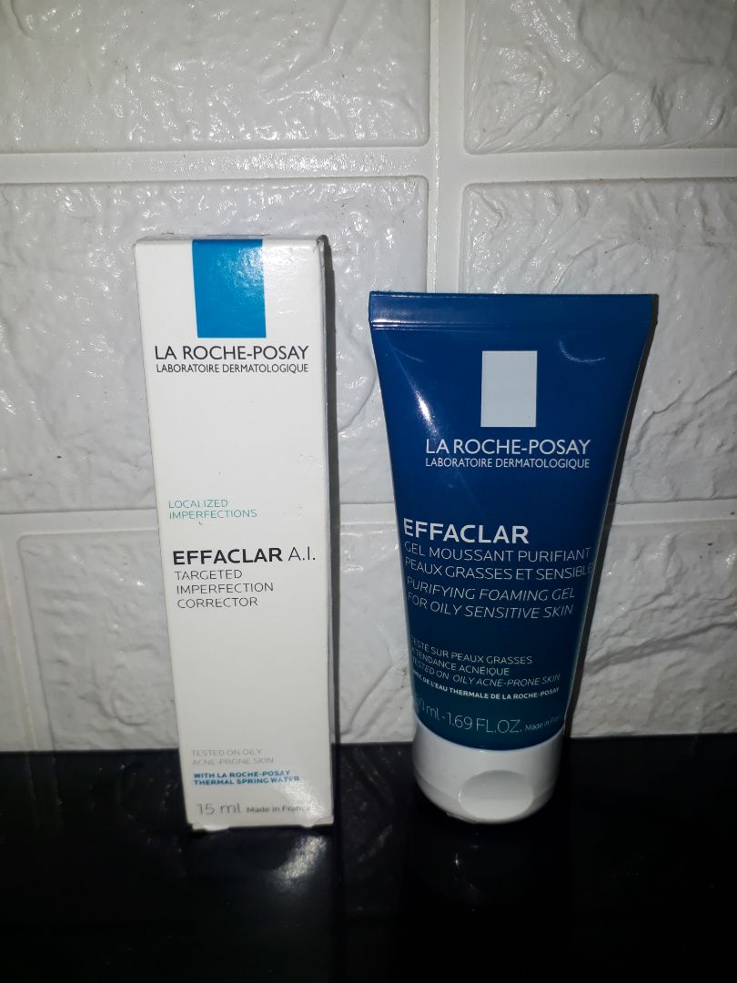 Vì là hàng chính hãng nên rất yên tâm. SRM dịu nhẹ nhưng mấy ngày đầu mình sử dụng thì da có cảm giác bị khô căng, sau mấy ngày thì không còn bị như vậy nữa. Nói chung là sản phẩm rất ok luôn. Khuyến khích mn nên mua nhé Vì là hàng chính hãng nên rất yên tâm. SRM dịu nhẹ nhưng mấy ngày đầu mình sử dụng thì da có cảm giác bị khô căng, sau mấy ngày thì không còn bị như vậy nữa. Nói chung là sản phẩm rất ok luôn. Khuyến khích mn nên mua nhé