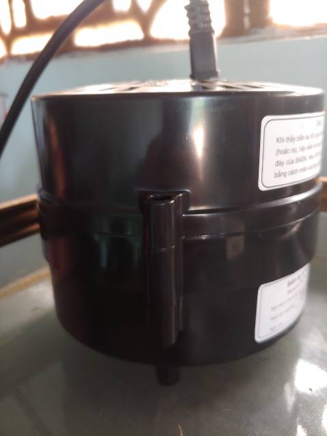 Đóng hộp chắc chắn, sản phẩm có thương hiệu. Sử dụng với thiết bị 1600w hoạt động ổn định không nóng nhiều. Nhược điểm cồng kềnh.