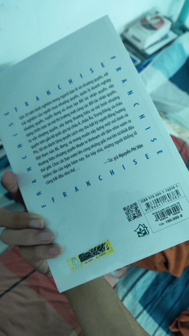 sách có bọc Bookcare, đặt Tiki thì ok sách chính hãng rồi,  chất lượng giấy thì khỏi bàn. Chuẩn tốt luôn