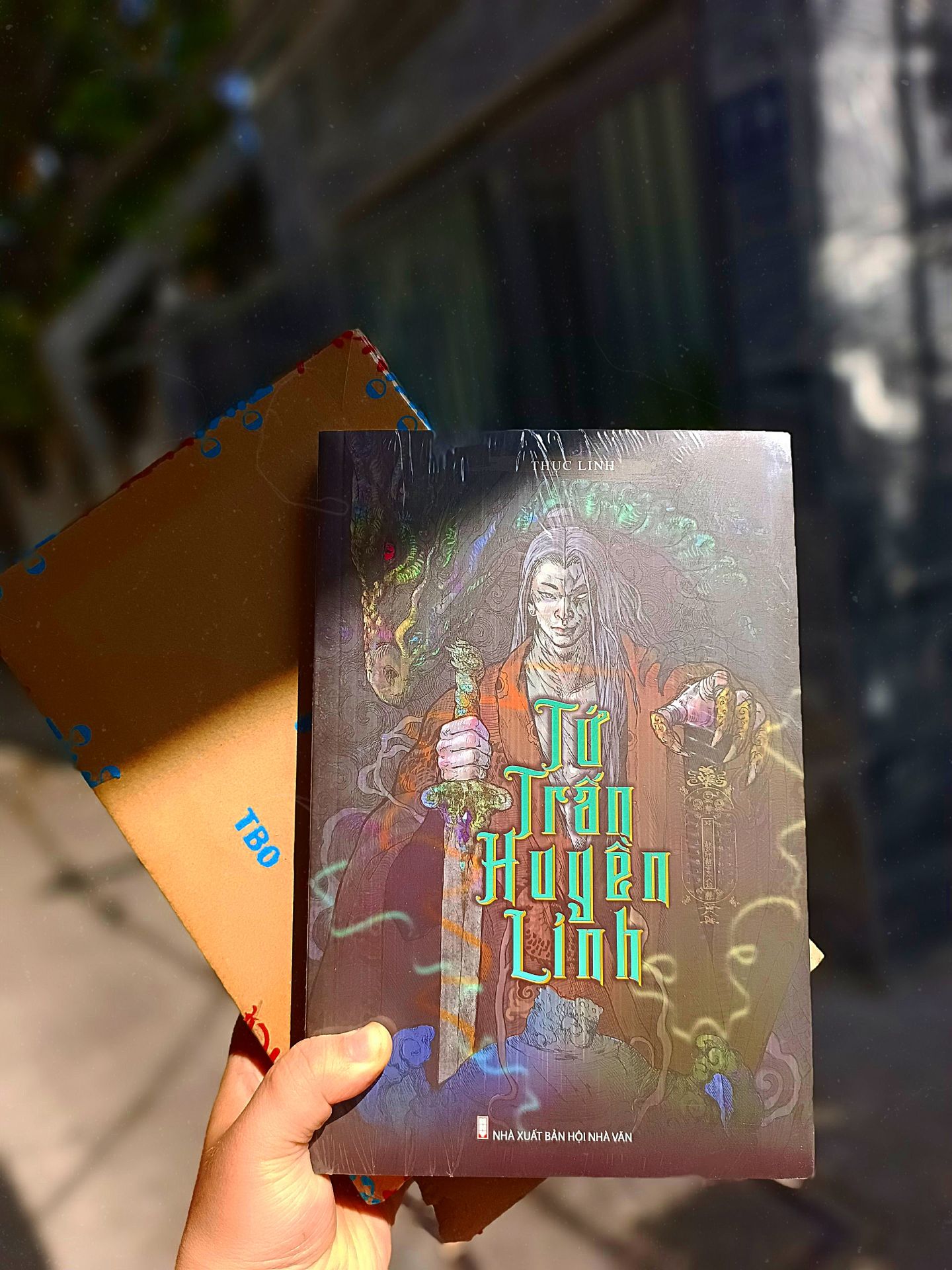 Một chiếc săn sale cực đỉnh từ vị trí đổi asa luôn, sách sale đang mềm đổi được 1 chiếc voucher 50k áp vào, sau khi vào thanh toán zalopay được thêm mã BiDV thêm 30k ~
Em này săn có 80k nà, nhìn bìa, có đọc review rồi, cực xịn cực đáng để mua luôn 
Yêu Tiki Trading ☺️💛💛💛💛