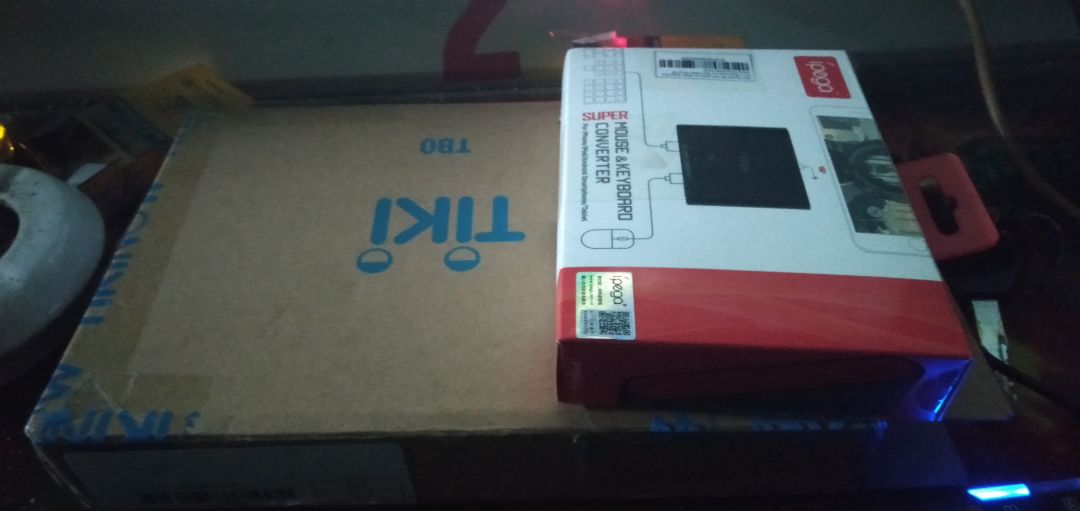 shop ghi bàn phim chuột và bộ chuyển đổi giao hàng có mỗi bộ chuyển đổi là sao