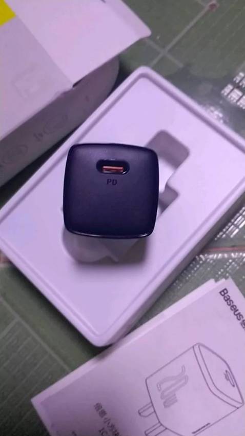 Sản phẩm như mô tả, thời gian chuẩn bị hàng nhanh. Sạc nhanh cho Samsung và Pixel 4 XL, Iphone chưa ***. Đóng gói sản phẩm chắc chắn.