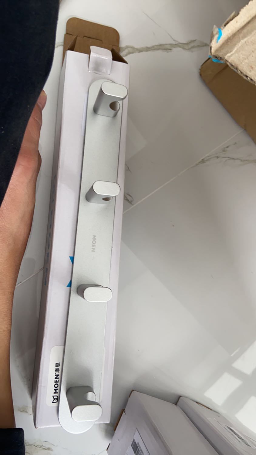 Cực kỳ hài lòng. Giá tốt, nhà cung cấp Moen ship nhanh. 
Bề ngoài đẹp. Chất lượng thì xài 1 thời gian xem thế nào