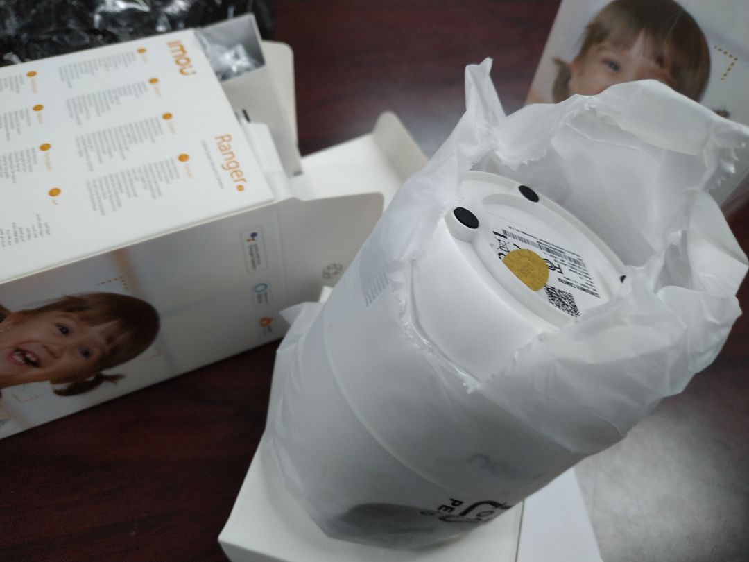 02 lầm đầu mua hàng khuyến mãi của shop ok, hàng đẹp, nguyên seal. Thấy uy tín lần 3 mình đặt tiếp 02 cam không cần khuyến mãi, cuối cùng hàng nhận đã mất seal, nhắn tin hỏi shop ko rep.