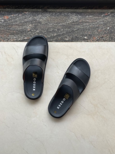 Dép thiết kế đẹp, hợp thời trang. Đường may kỹ. Shop phục vụ chu đáo. 5*