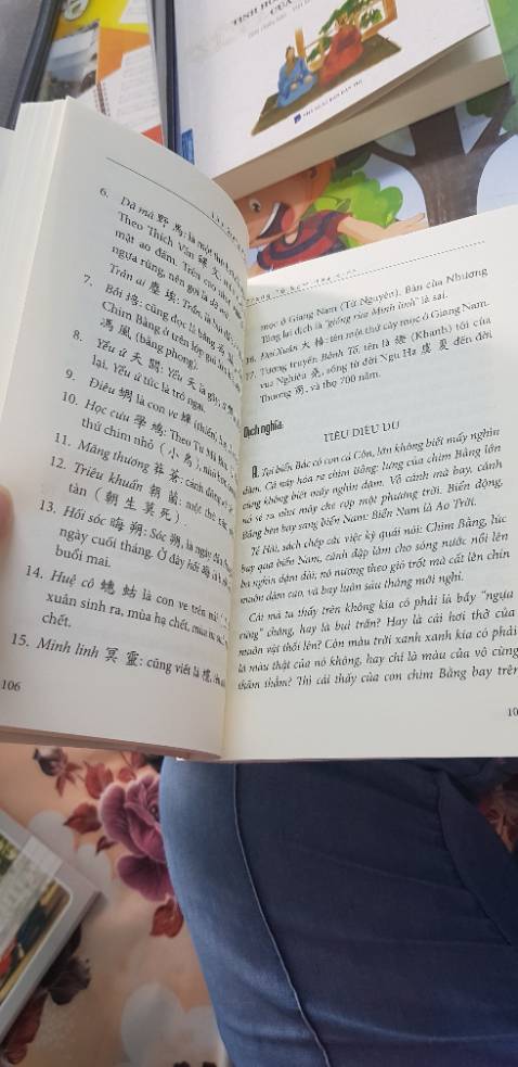 nội dung rất hay, dịch dễ hiểu, chất liệu giấy tốt, sờ rất thích, giao hàng nhanh