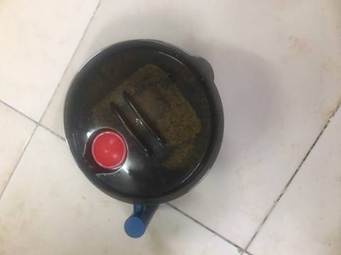 Ca khá lớn, tha hồ úp mì. Lại còn có cả van hơi xịn xò nữa nhé