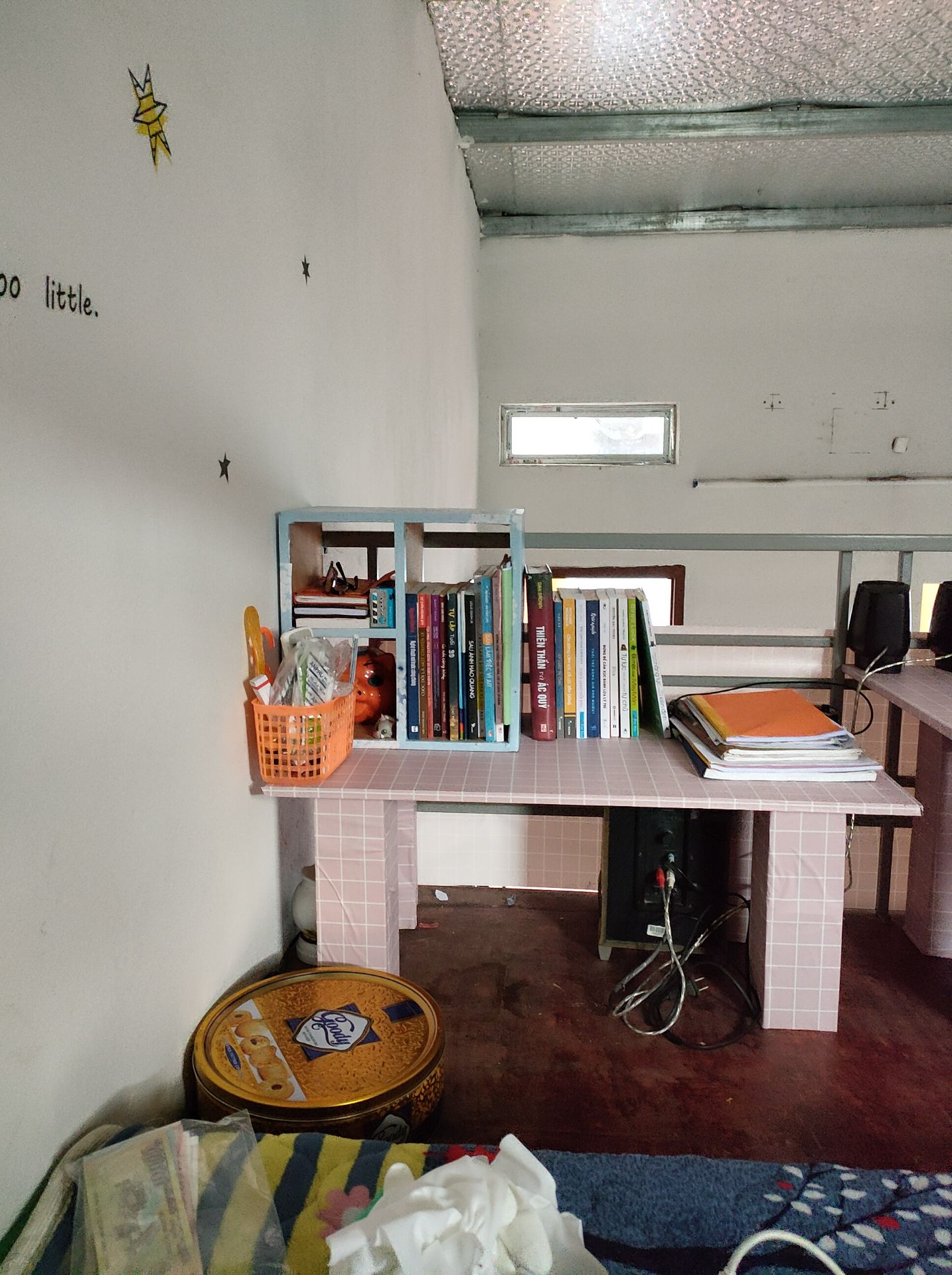 đánh giá 5 sao để động viên shop.
hàng như hình, màu sắc tươi tắn, nhìn thì khá ưng.
nhưng keo thì hơi tệ một chút, dán k ăn cho lắm.
nói chung dùng tạm thì cũng khá là ok, nên mua !