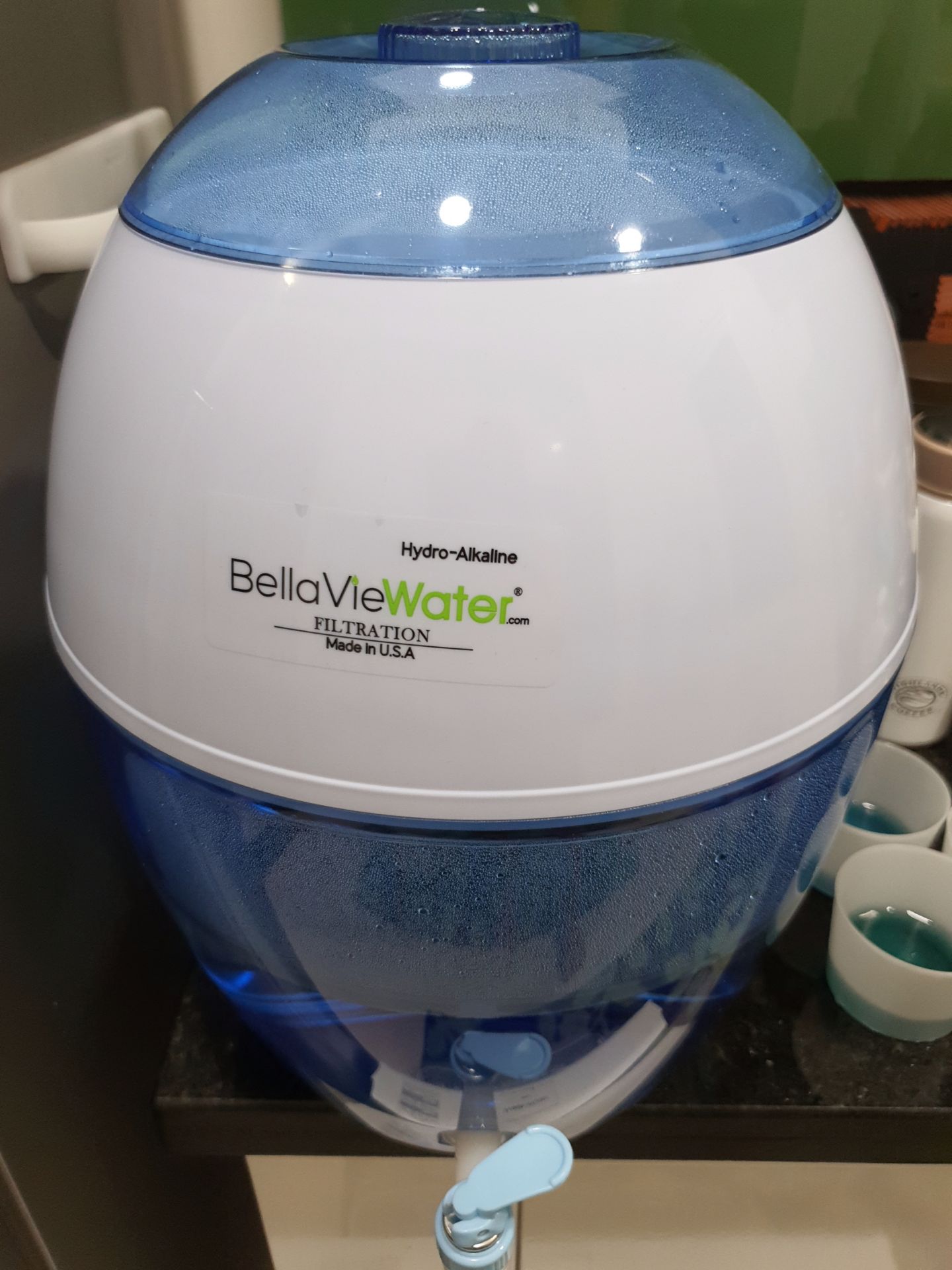 Nhỏ gọn, dễ thương. *** ra màu hơi khó hiểu. Nên cũng ko biết bộ lọc kiềm có hoạt động ổn định? 3 Mẫu gồm mẫu nước máy, mẫu nước từ máy lọc Casa Pureit và mẫu từ bình lọc nước kiềm.