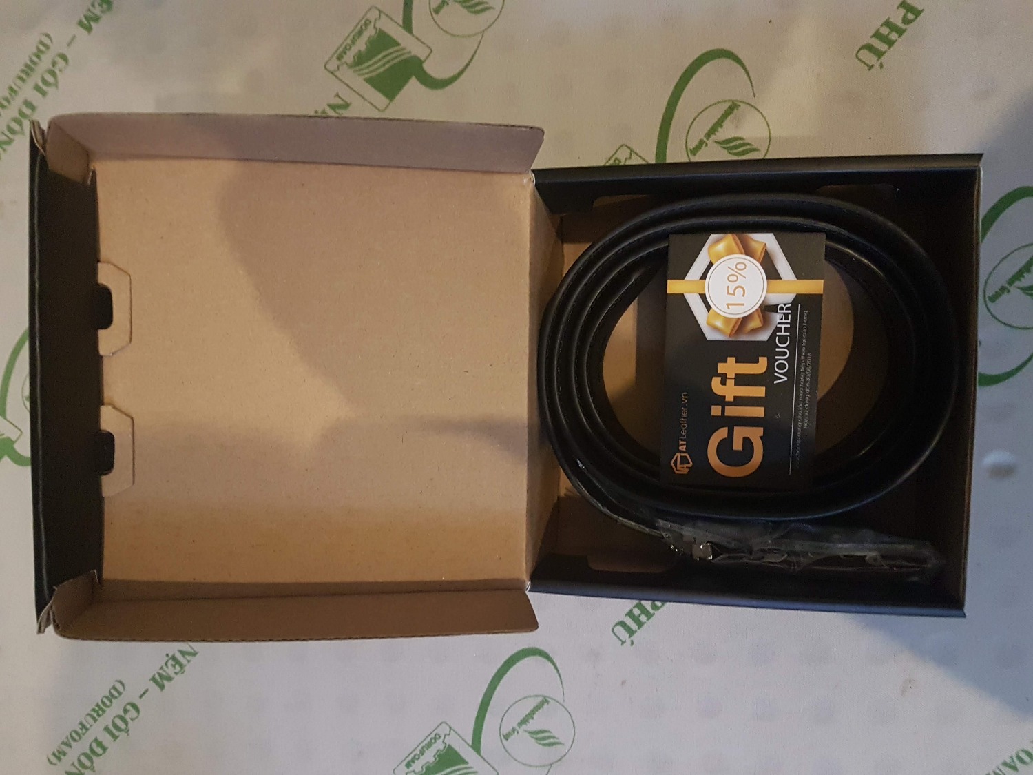 Sản phẩm đóng gói kỹ
Sản phẩm đúng như miêu tả trên website
Không biết dùng lâu dài ra sao nhưng cảm giác tốt.
Có điều hơi to theo chiều ngang (đầu 4cm, dây 3.5cm)
bonus: được bảo hành 1 năm, không biết thật không