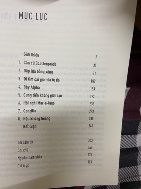 Nội dung chưa đọc mà chất lượng của giấy in thì 10/10. Tốt nhất trong tất cả các cuốn mình mua. Hình như nhà sách này giấy in đều tốt như thế thì phải. Các cuộc chiến tranh tiền tệ giấy cũng như này