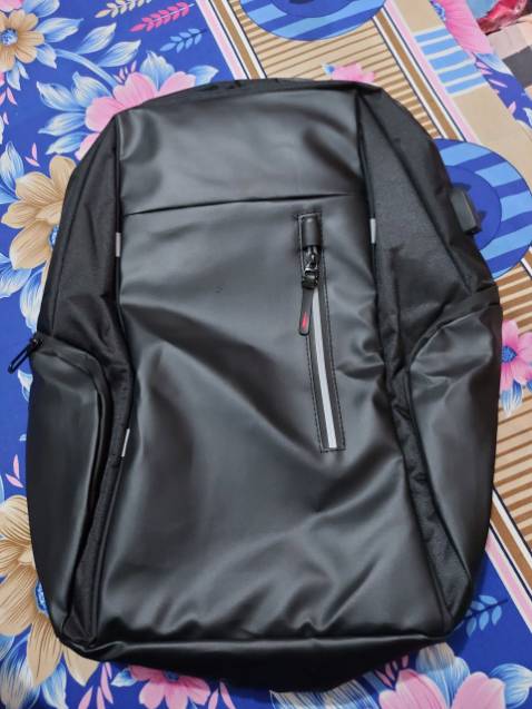 Balo đẹp, hàng giống với miêu tả, đường may kĩ , chất lượng tốt, giá rẻ, tuyệt vời..!